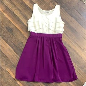 Purple and white sleeveless dress zipper on side
